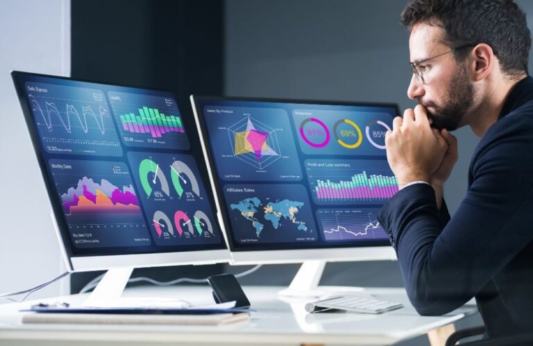 Best Tracking Signals to Aid Good Marketing Strategies for Small Businesses
